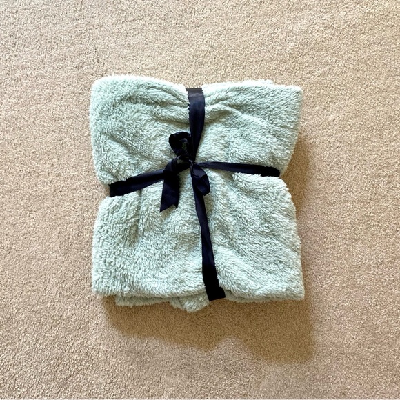 Luxe Collection Sherpa Blanket - Picture 2 of 2